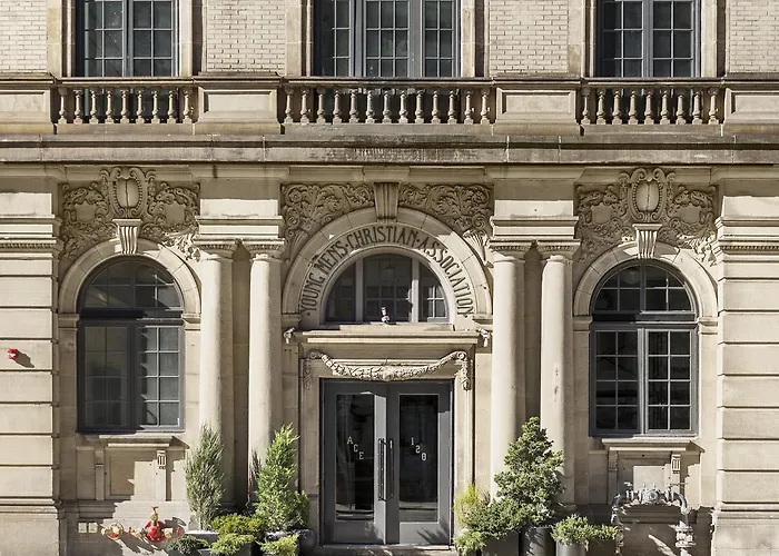 Hotel Ace